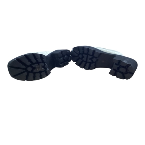 All Black Croc-Embossed White Leather Loafer Mules - Picture 4 of 6